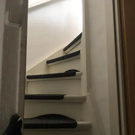 Einzel-Apartment Düsseldorf Oberkassel-2